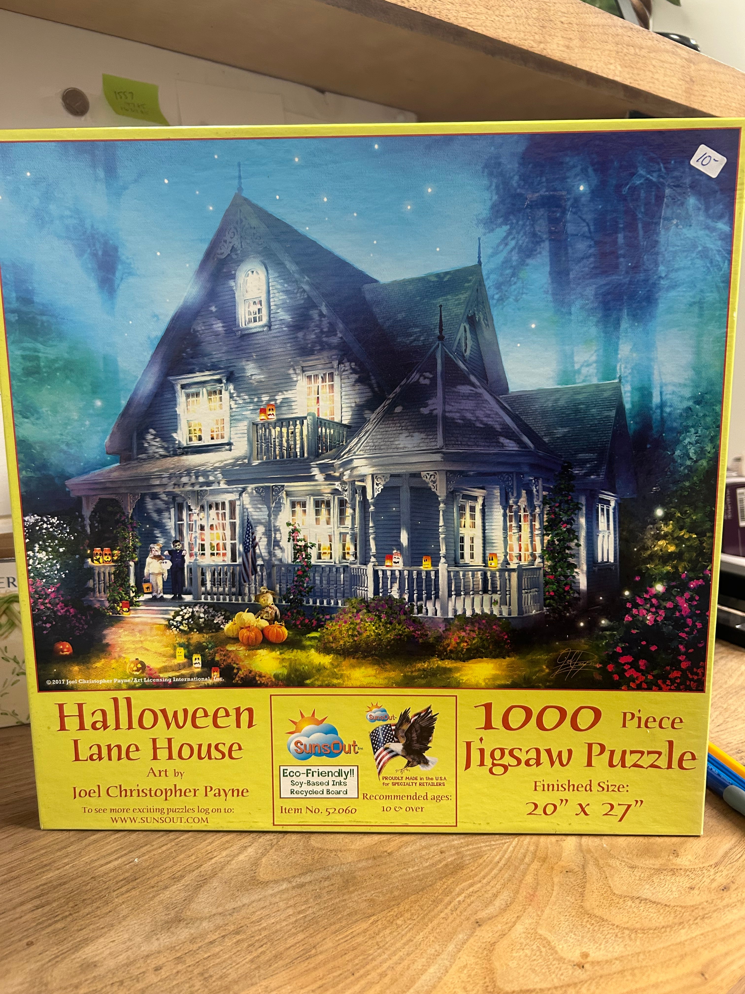 Halloween Lane House - 1000 pieces - SunsOut Puzzle