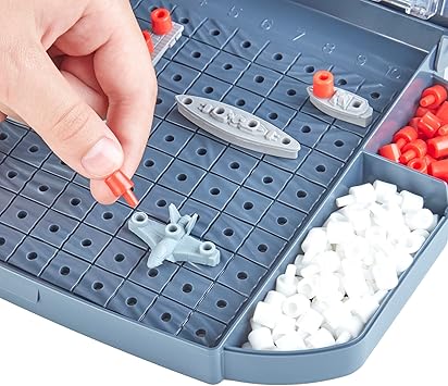 Battleship: The Naval Combat Game - Hasbro Gaming